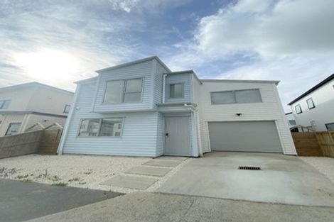 Photo of property in 102 Bellbird Street, Papakura, 2110
