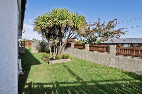 Photo of property in 27 Holloway Street, Waikiwi, Invercargill, 9810