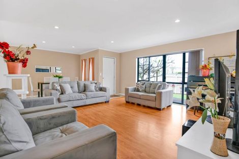 Photo of property in 17 Glenpark Place, Favona, Auckland, 2024