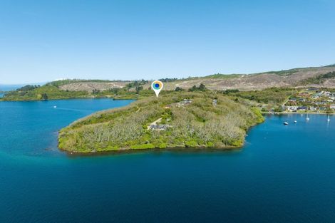 Photo of property in 65 Parawera Drive, Acacia Bay, Taupo, 3330