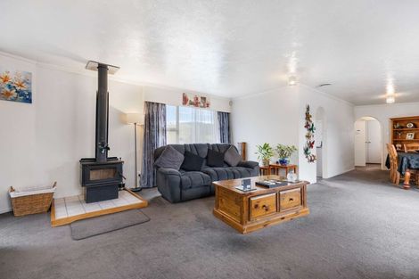 Photo of property in 10 Walnut Place, Owhata, Rotorua, 3010