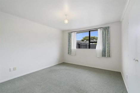 Photo of property in 2/27 Aberfoyle Place, Parklands, Christchurch, 8083
