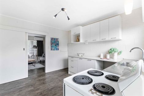 Photo of property in 1/2 Halberg Street, Glenfield, Auckland, 0629