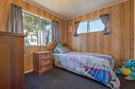 Photo of property in 38 Acacia Street, Kelvin Grove, Palmerston North, 4414