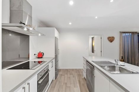 Photo of property in 14 Scoria Close, Pyes Pa, Tauranga, 3112