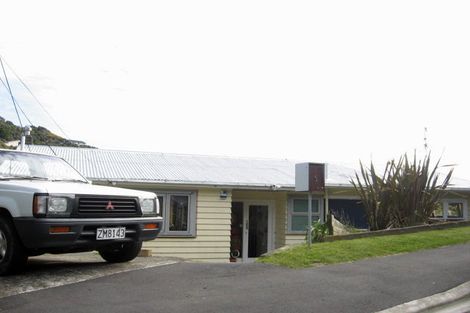 Photo of property in 5 Bourbon Terrace, Karori, Wellington, 6012