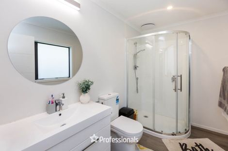 Photo of property in 3 Nikau Lane, Timberlea, Upper Hutt, 5018