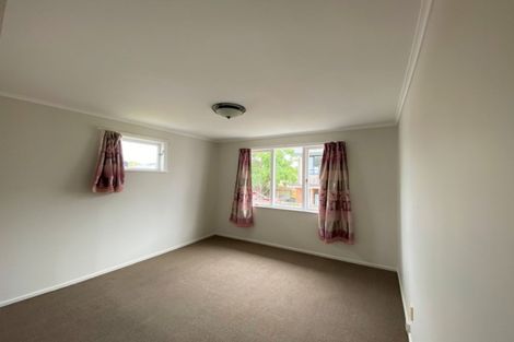 Photo of property in 4 Harding Avenue, Te Atatu South, Auckland, 0610