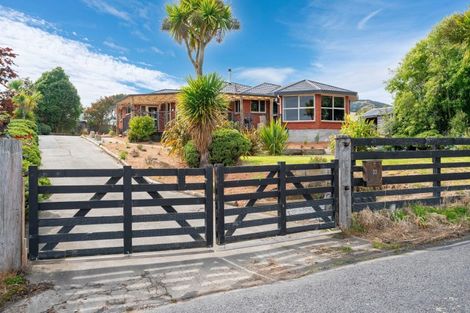 Photo of property in 33 Seaton Road, Portobello, Dunedin, 9014