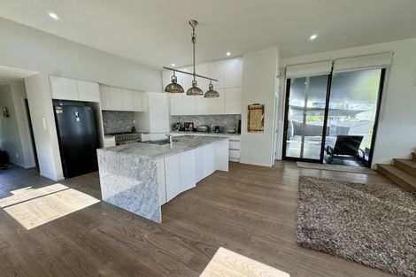 Photo of property in 62 The Terrace, Herald Island, Auckland, 0618
