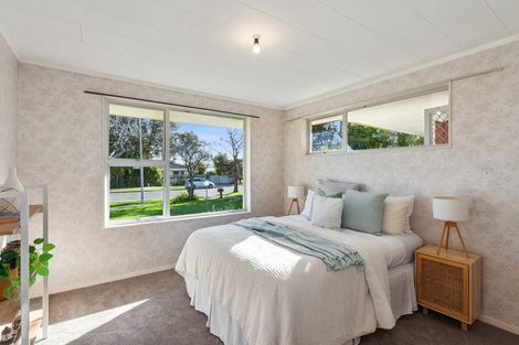 Photo of property in 18 Nimmo Avenue West, Waikanae, 5036