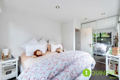 Photo of property in 5/233 Hurstmere Road, Takapuna, Auckland, 0622