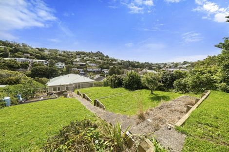 Photo of property in 144 Newlands Road, Newlands, Wellington, 6037