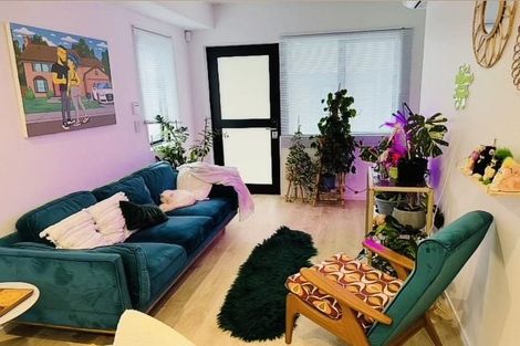 Photo of property in 3/16 Buisson Glade, West Harbour, Auckland, 0618