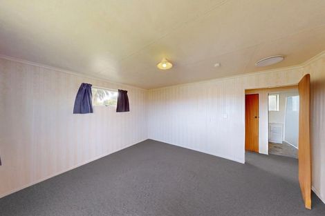 Photo of property in 6 Walker Crescent, Bulls, 4818