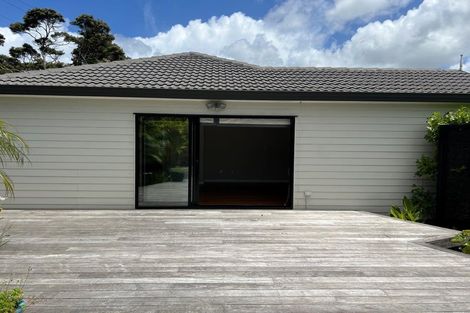 Photo of property in 42 Anne Mclean Drive, Bayview, Auckland, 0629
