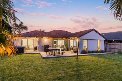 Photo of property in 6 Ohope Place, Papamoa Beach, Papamoa, 3118