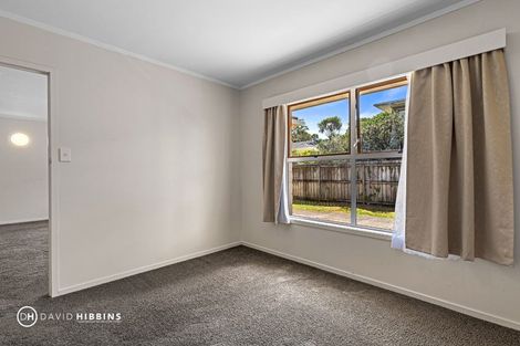 Photo of property in 2/16 Mannering Place, Hillcrest, Auckland, 0627