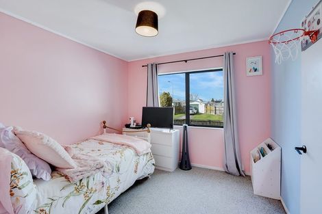 Photo of property in 27 Penney Green, Nawton, Hamilton, 3200