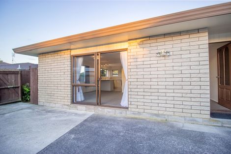 Photo of property in 1b Milton Road, Orewa, 0931