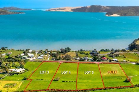 Photo of property in 16 Koutu Point Road, Opononi, Kaikohe, 0473