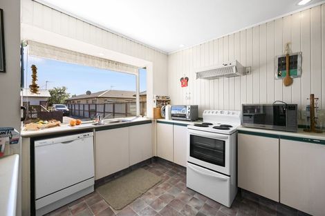 Photo of property in 16 Norman Street, Nawton, Hamilton, 3200