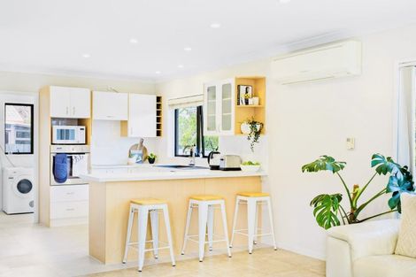 Photo of property in 109 Prince Regent Drive, Half Moon Bay, Auckland, 2012