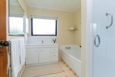 Photo of property in 2 Neagle Place, Greenmeadows, Napier, 4112