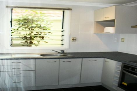 Photo of property in 216 Oriental Parade, Oriental Bay, Wellington, 6011