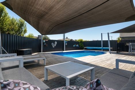 Photo of property in 31 Blanche Road, Papamoa Beach, Papamoa, 3118