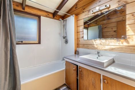 Photo of property in 2 Hyde Avenue, Richmond Heights, Taupo, 3330