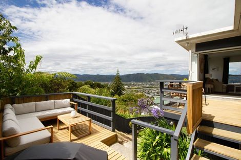 Photo of property in 1 Jacaranda Grove, Maungaraki, Lower Hutt, 5010