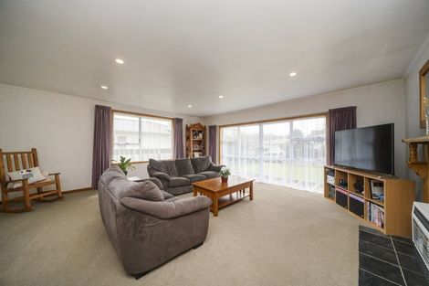 Photo of property in 8 Miles Place, Awapuni, Palmerston North, 4412