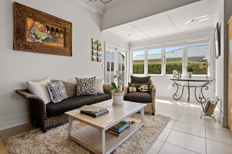 Photo of property in 3 Richmond Avenue, Northcote Point, Auckland, 0627