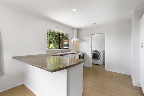 Photo of property in 1/19 Exeter Place, Unsworth Heights, Auckland, 0632