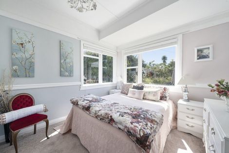 Photo of property in 339 Te Moana Road, Waikanae, 5036