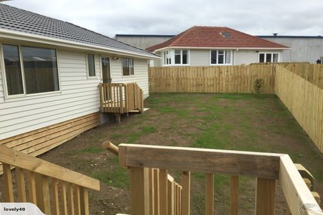 Photo of property in 68a Kelman Road, Kelston, Auckland, 0602