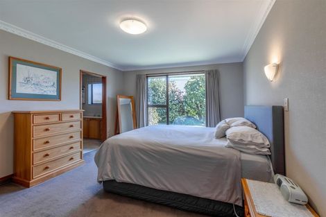 Photo of property in 29 Cricklewood Place, Avonhead, Christchurch, 8042