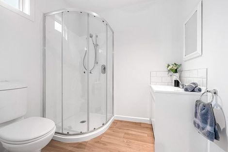 Photo of property in 15 Elmslie Road, Pinehaven, Upper Hutt, 5019