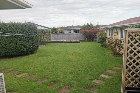 Photo of property in 10 Ellesmere Crescent, Highbury, Palmerston North, 4412