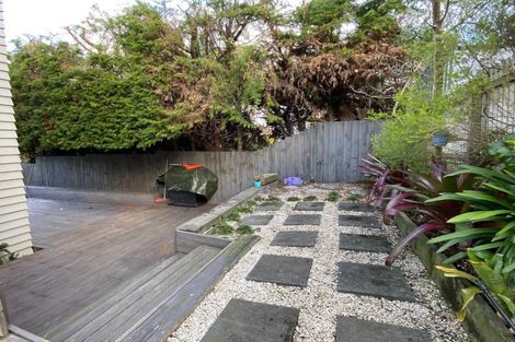 Photo of property in 2/25 Creamer Avenue, Belmont, Auckland, 0622