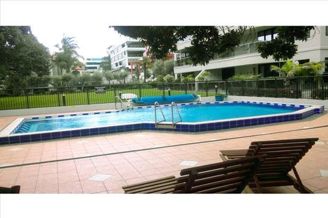 Photo of property in 175h Hurstmere Road, Takapuna, Auckland, 0622