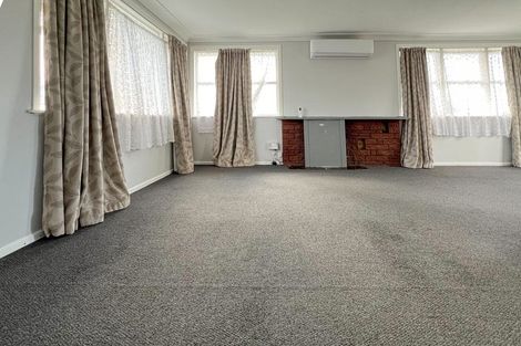 Photo of property in 5 Kelwyn Road, Kelston, Auckland, 0602