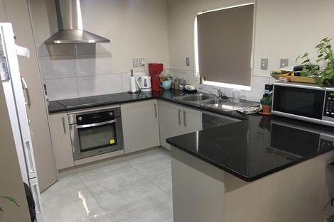 Photo of property in 41c Kelvin Road, Papakura, 2110