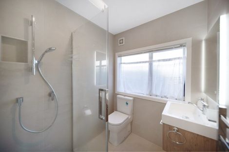 Photo of property in 26b Waller Avenue, Bucklands Beach, Auckland, 2012