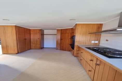 Photo of property in 1 Cleve Road, Green Bay, Auckland, 0604