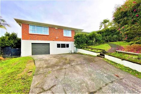 Photo of property in 17 Crompton Road, Massey, Auckland, 0614