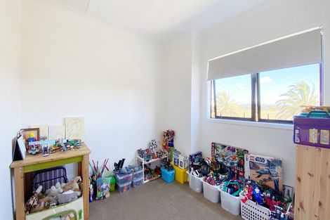 Photo of property in 5/2 Frances Bryers Road, Hobsonville, Auckland, 0616