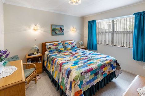 Photo of property in 56 Queen Street West, Levin, 5510