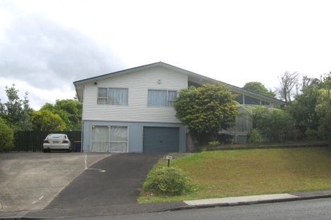 Photo of property in 4 Totaravale Drive, Totara Vale, Auckland, 0629